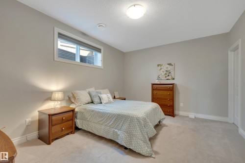 4232 8 Street Nw, Edmonton, AB 