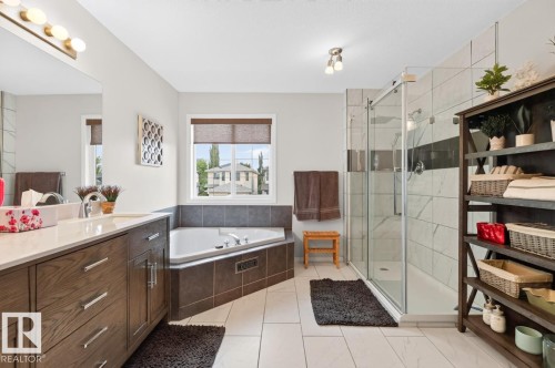 14724 138A Street Nw, Edmonton, AB 