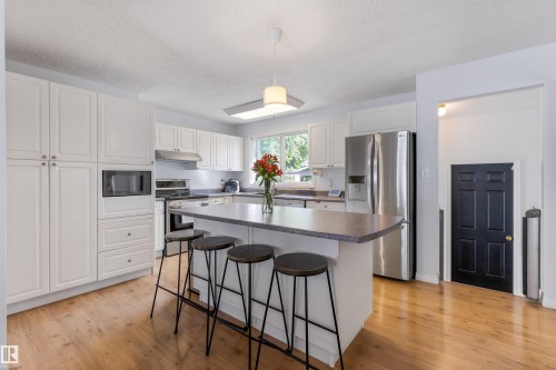 25 Amherst Crescent, St. Albert, AB 