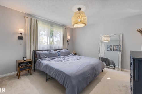 25 Amherst Crescent, St. Albert, AB 
