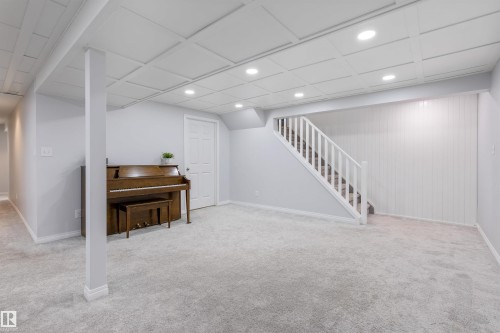 25 Amherst Crescent, St. Albert, AB 