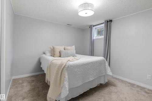 25 Amherst Crescent, St. Albert, AB 
