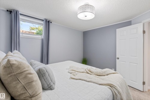 25 Amherst Crescent, St. Albert, AB 