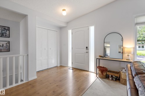 25 Amherst Crescent, St. Albert, AB 