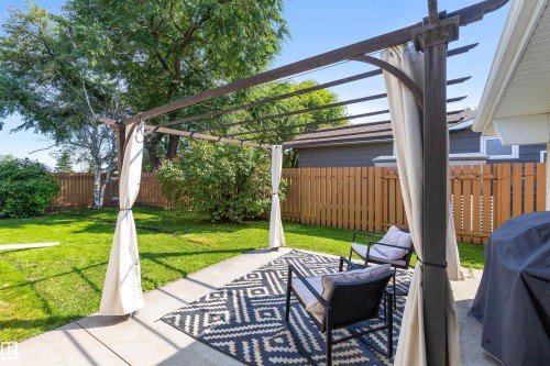 25 Amherst Crescent, St. Albert, AB 