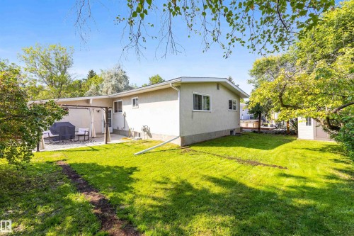 25 Amherst Crescent, St. Albert, AB 