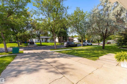 25 Amherst Crescent, St. Albert, AB 