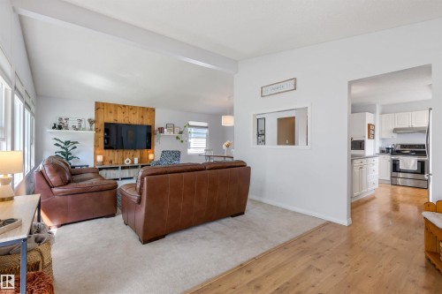 25 Amherst Crescent, St. Albert, AB 