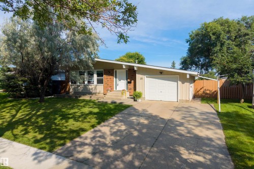 25 Amherst Crescent, St. Albert, AB 