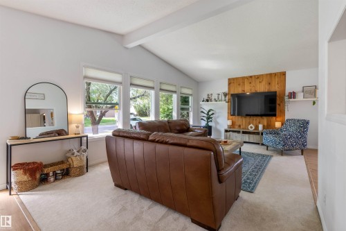25 Amherst Crescent, St. Albert, AB 