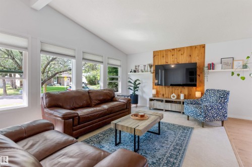 25 Amherst Crescent, St. Albert, AB 