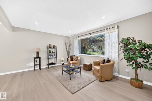 3 Grantham Place, St. Albert, AB 