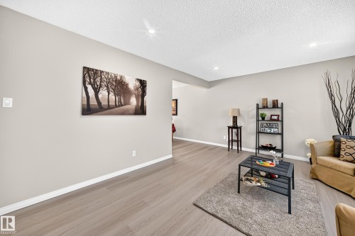 3 Grantham Place, St. Albert, AB 