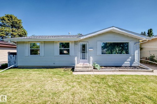 3 Grantham Place, St. Albert, AB 
