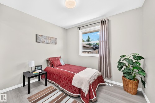 3 Grantham Place, St. Albert, AB 