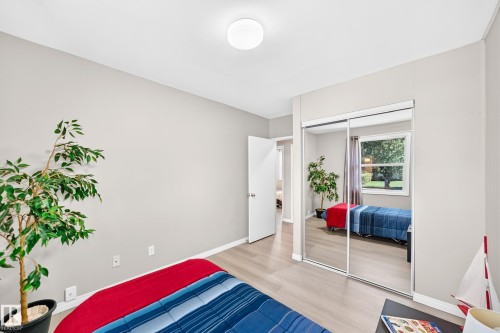 3 Grantham Place, St. Albert, AB 