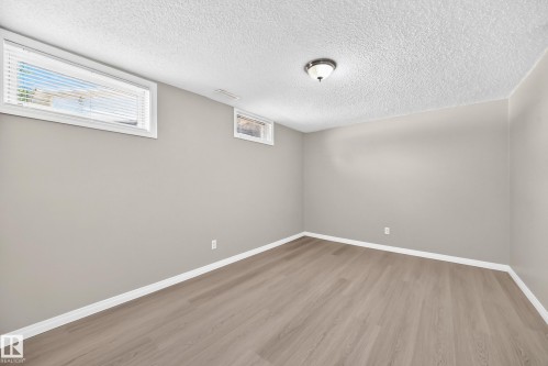 3 Grantham Place, St. Albert, AB 