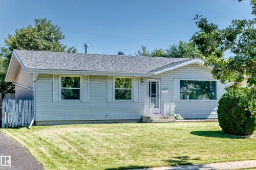 3 Grantham Place, St. Albert, AB 