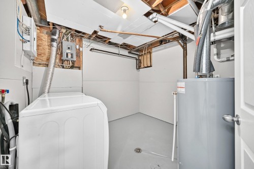 Painted concrete flooring - 3 Grantham Place, St. Albert, AB 