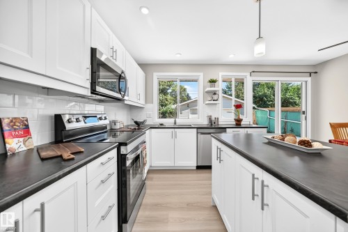 3 Grantham Place, St. Albert, AB 