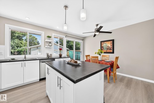 3 Grantham Place, St. Albert, AB 