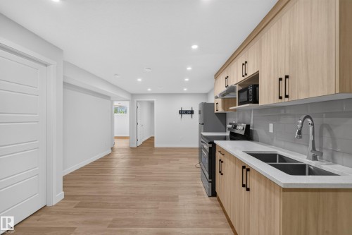 4872 Kinney Road Sw, Edmonton, AB 