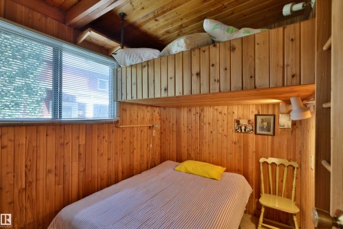39 Sundance Beach, Rural Leduc County, AB - Indoor Photo Showing Bedroom