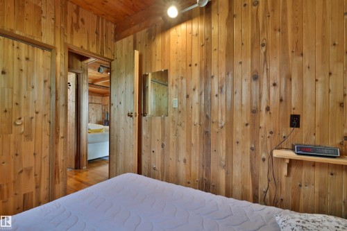 39 Sundance Beach, Rural Leduc County, AB - Indoor Photo Showing Bedroom