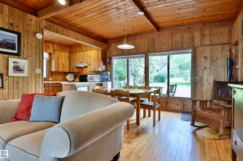 39 Sundance Beach, Rural Leduc County, AB - Indoor Photo Showing Living Room