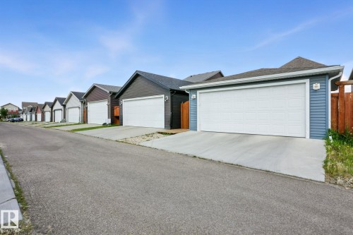 2424 Casey Link Link Sw, Edmonton, AB 