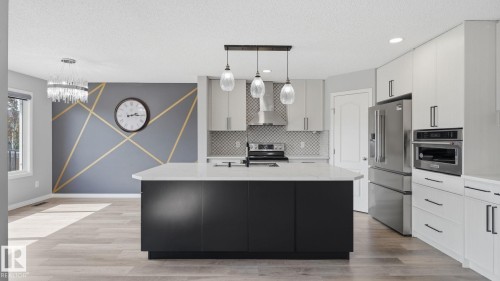 3613 167A Avenue Nw, Edmonton, AB 
