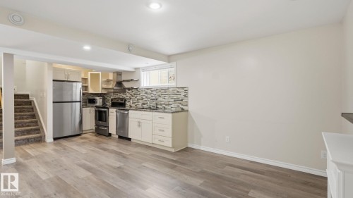 3613 167A Avenue Nw, Edmonton, AB 