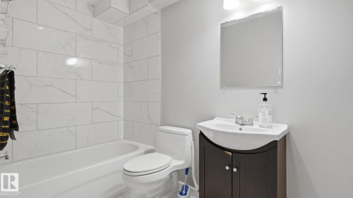 3613 167A Avenue Nw, Edmonton, AB 