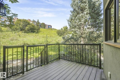9404 100A Avenue Nw, Edmonton, AB 
