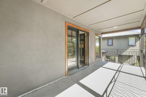 9404 100A Avenue Nw, Edmonton, AB 