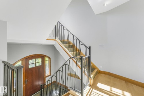 9404 100A Avenue Nw, Edmonton, AB 