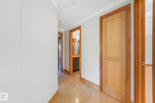 9404 100A Avenue Nw, Edmonton, AB 