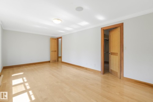 9404 100A Avenue Nw, Edmonton, AB 