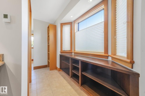 9404 100A Avenue Nw, Edmonton, AB 