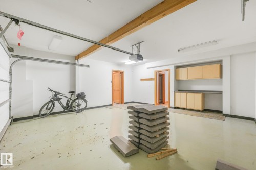 9404 100A Avenue Nw, Edmonton, AB 
