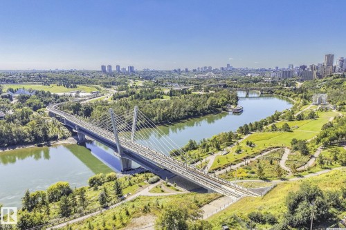 9404 100A Avenue Nw, Edmonton, AB 