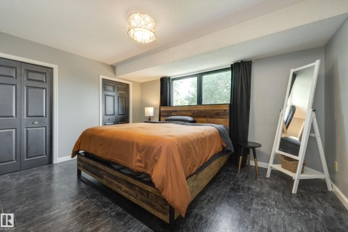 1123 48 Street Nw, Edmonton, AB - Indoor Photo Showing Bedroom