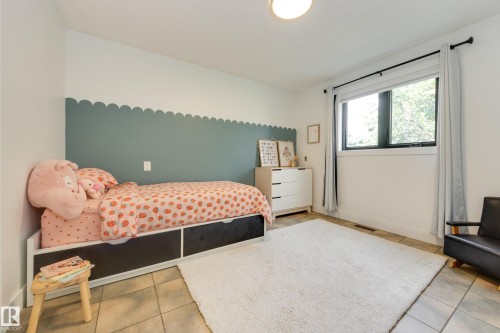 1123 48 Street Nw, Edmonton, AB - Indoor Photo Showing Bedroom