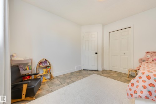 1123 48 Street Nw, Edmonton, AB - Indoor