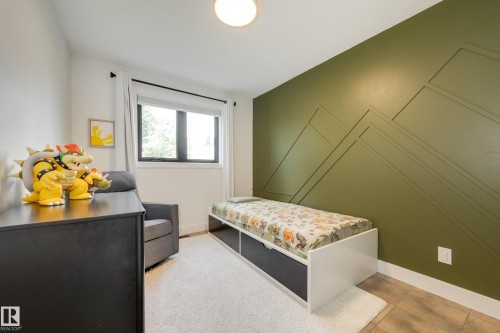 1123 48 Street Nw, Edmonton, AB - Indoor Photo Showing Bedroom