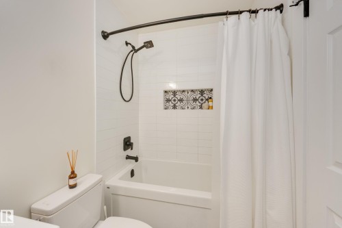 1123 48 Street Nw, Edmonton, AB - Indoor Photo Showing Bathroom