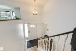 1123 48 Street NW  Edmonton, AB T6L 5V1