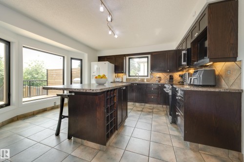 1123 48 Street Nw, Edmonton, AB - Indoor Photo Showing Kitchen