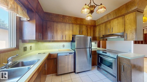 15103 92 Street Nw, Edmonton, AB 