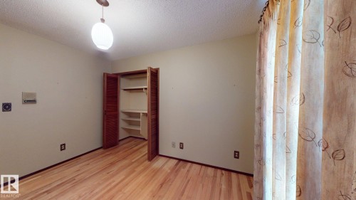 15103 92 Street Nw, Edmonton, AB 